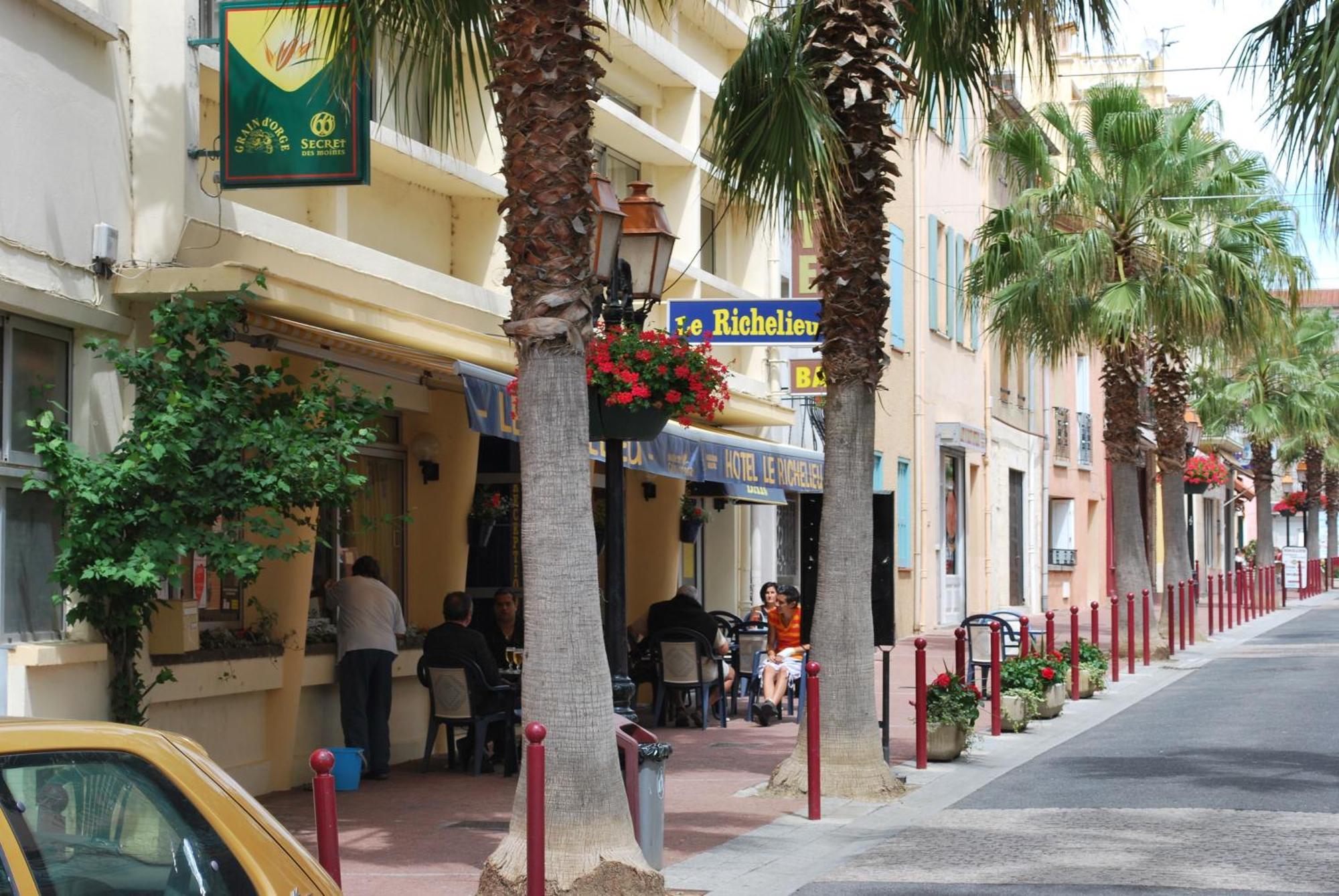 Le Richelieu Hotel Le Boulou Exterior photo